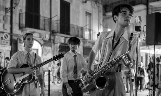 Swing band e orchestre hot jazz: il 21enne Davide Solfrizzi riporta Bari agli anni 30